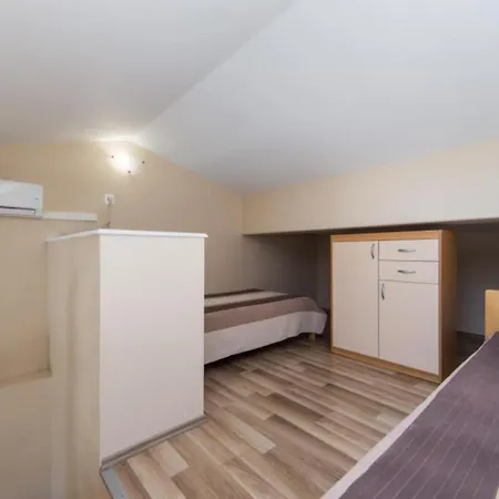 Apartmán Nmn - With Balcony 2