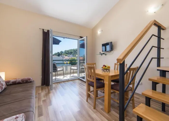 아파트 Nmn - With Balcony 2